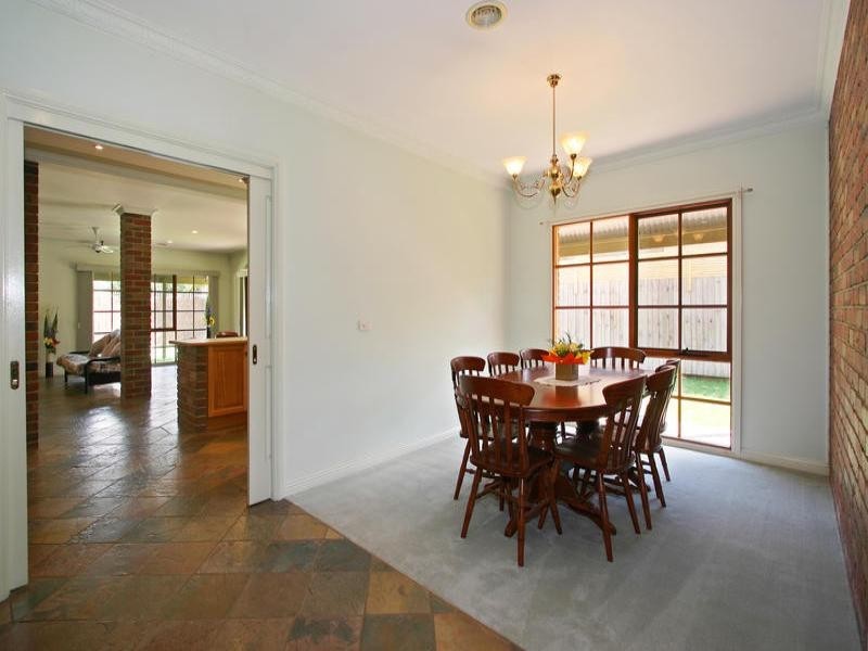 32 Higgins Close, Dingley Village VIC 3172