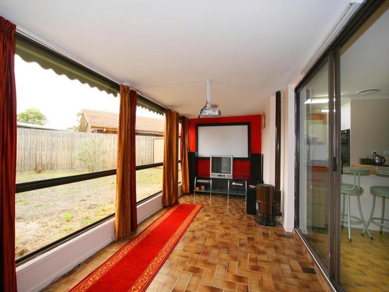 4 Swan Place, Dingley Village VIC 3172