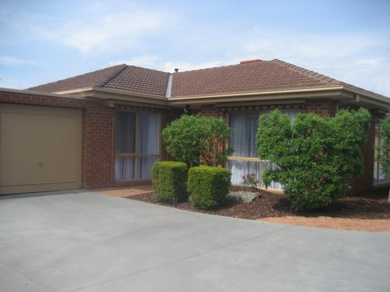 8 Shoal Court, Dingley Village VIC 3172