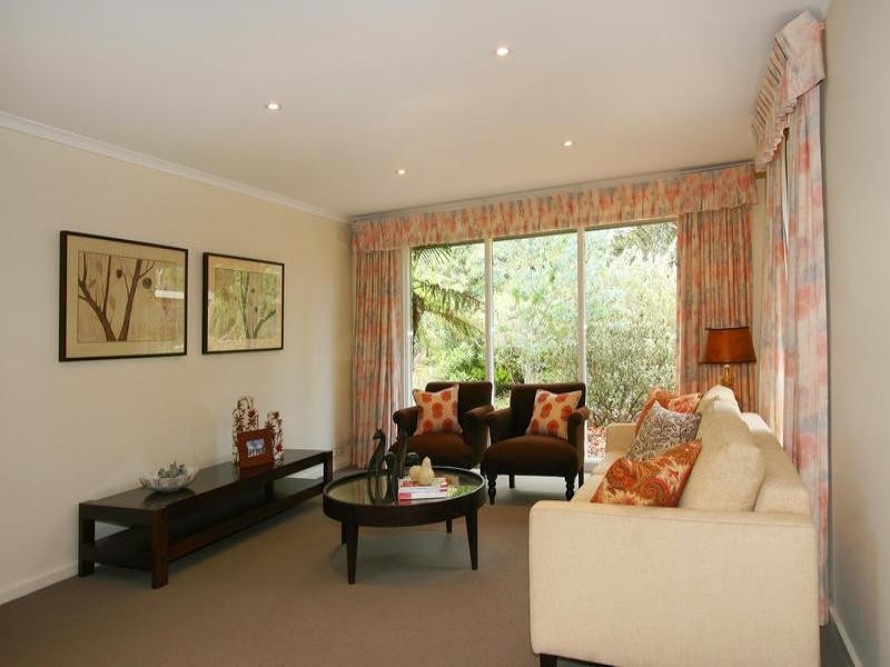 27 Rhoda Street, Dingley Village VIC 3172