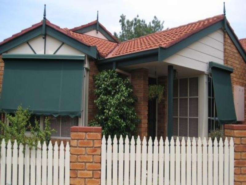 4/11 Hoffman Street, Cheltenham VIC 3192