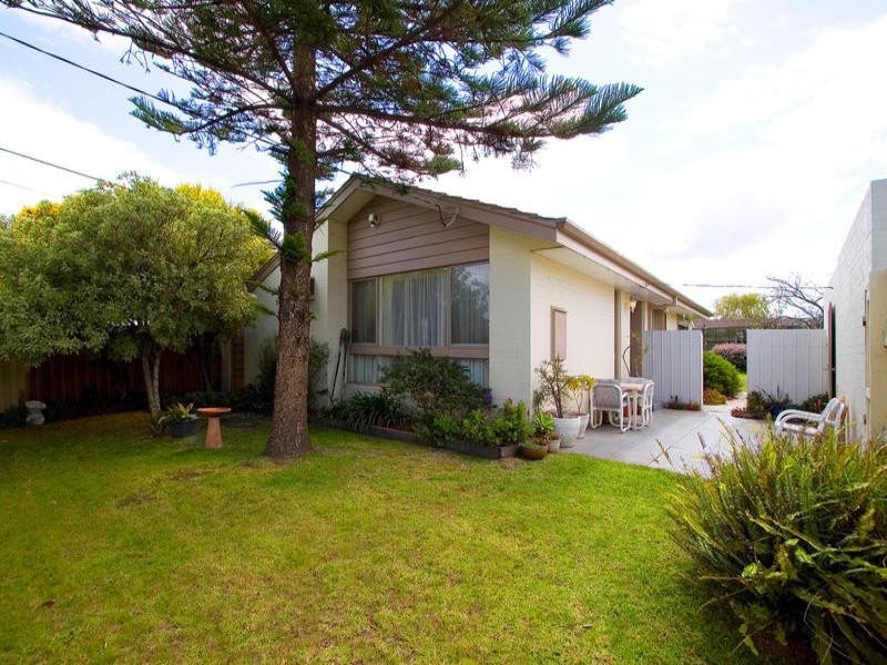 13 Clarence Avenue, Keysborough VIC 3173