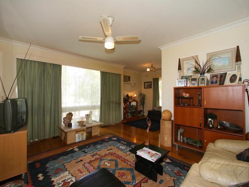 13 Clarence Avenue, Keysborough VIC 3173