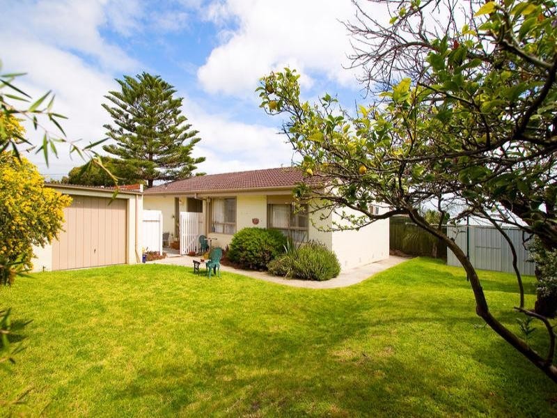 13 Clarence Avenue, Keysborough VIC 3173