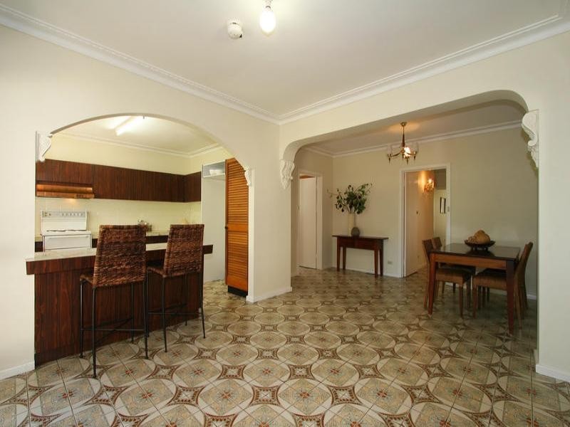 10 Newry Street, Cheltenham VIC 3192