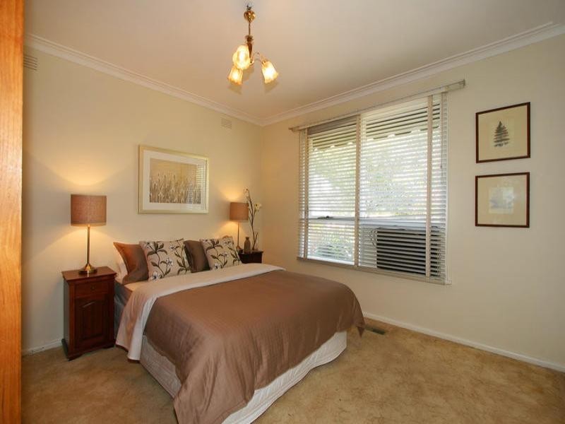 10 Newry Street, Cheltenham VIC 3192