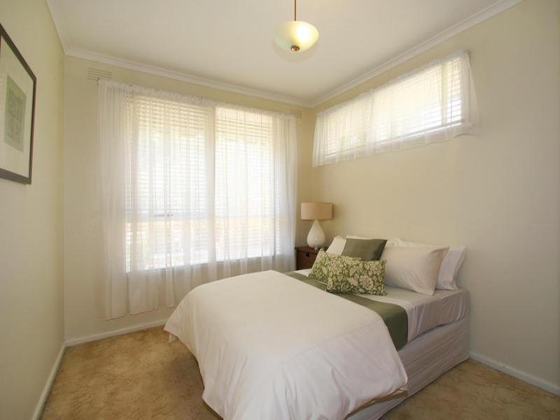 10 Newry Street, Cheltenham VIC 3192