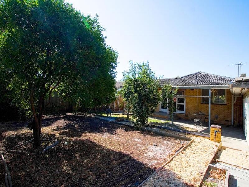 10 Newry Street, Cheltenham VIC 3192