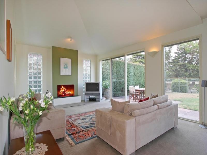 19 Higgins Close, Dingley Village VIC 3172