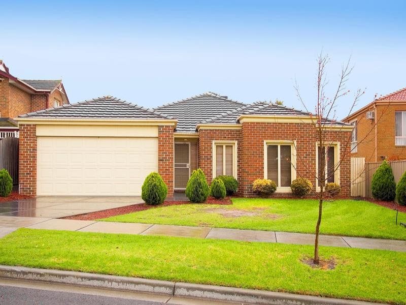 35 Wheatland Crescent, Dingley Village VIC 3172