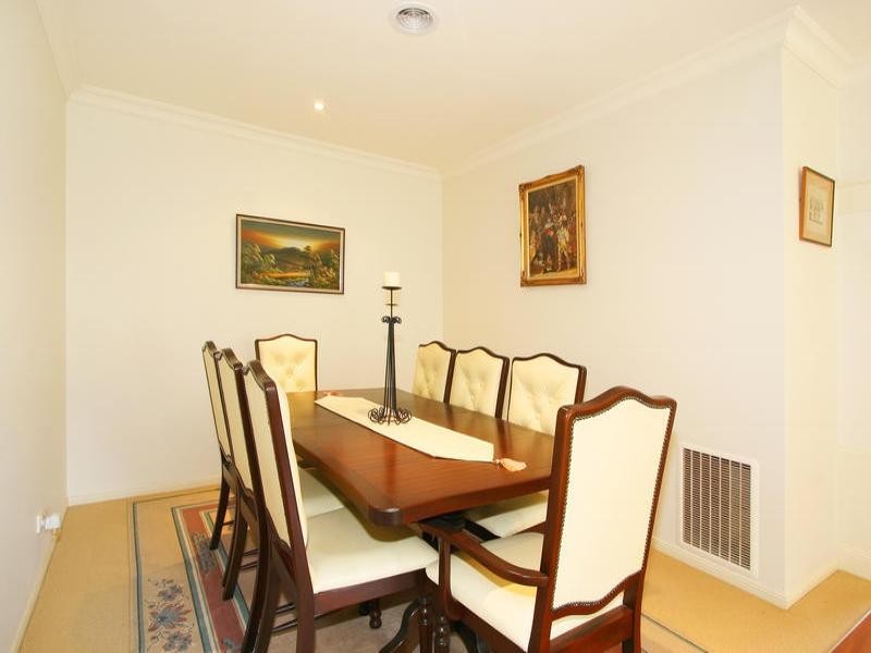 35 Wheatland Crescent, Dingley Village VIC 3172