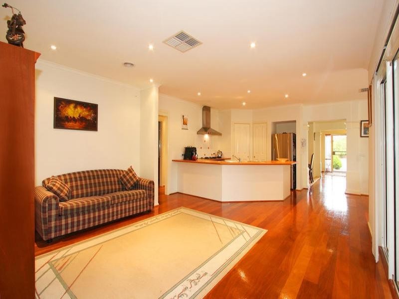 35 Wheatland Crescent, Dingley Village VIC 3172