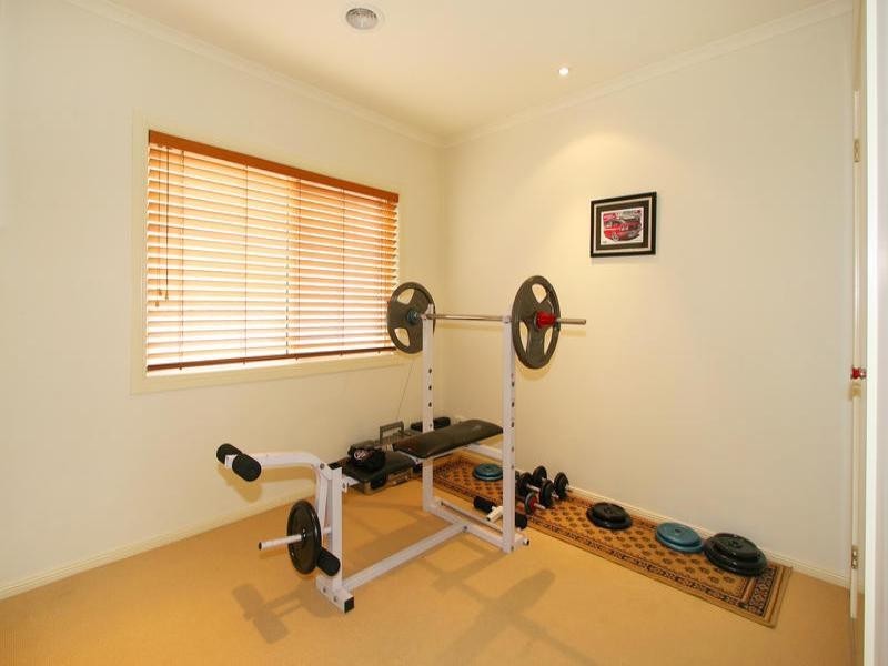 35 Wheatland Crescent, Dingley Village VIC 3172