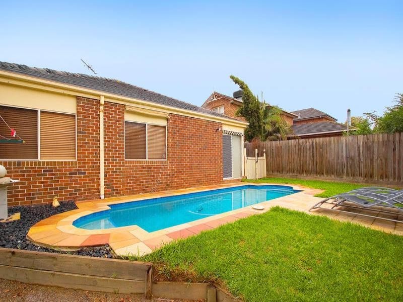 35 Wheatland Crescent, Dingley Village VIC 3172
