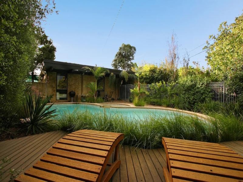 14 Toorak Drive, Dingley Village VIC 3172