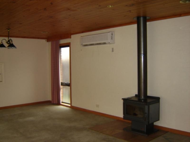 1 Newbridge Close, Dingley Village VIC 3172