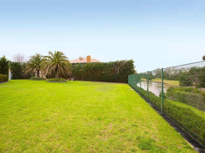 47 Higgins Close, Dingley Village VIC 3172