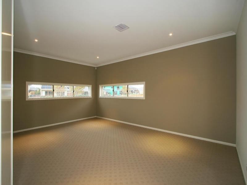 25 White Water Court, Sandhurst VIC 3977