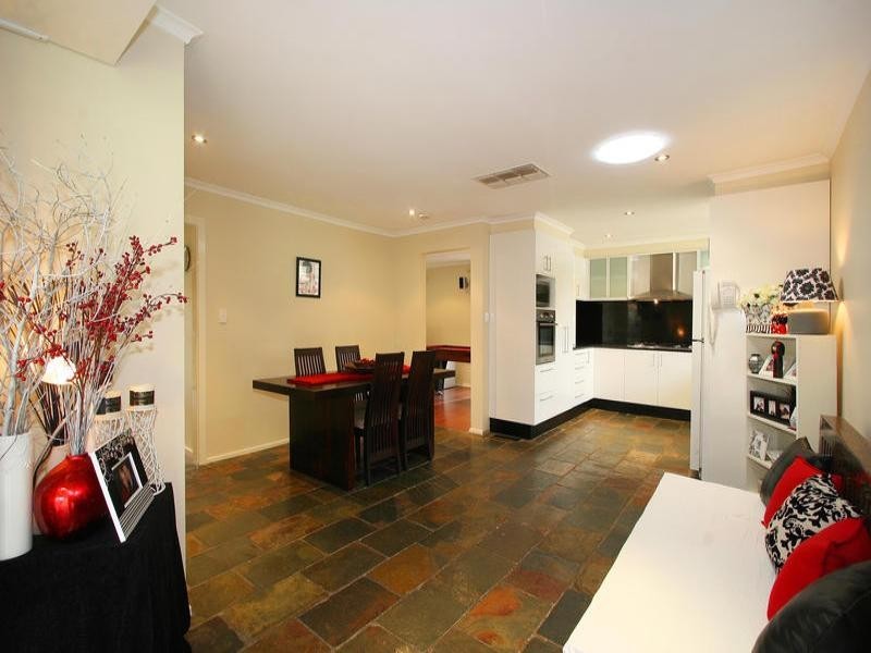 1 Torquay Close, Dingley Village VIC 3172