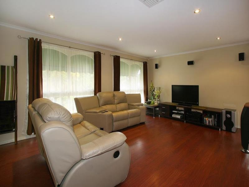 1 Torquay Close, Dingley Village VIC 3172