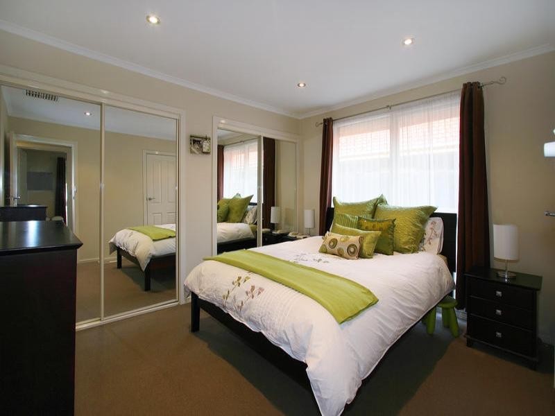 1 Torquay Close, Dingley Village VIC 3172