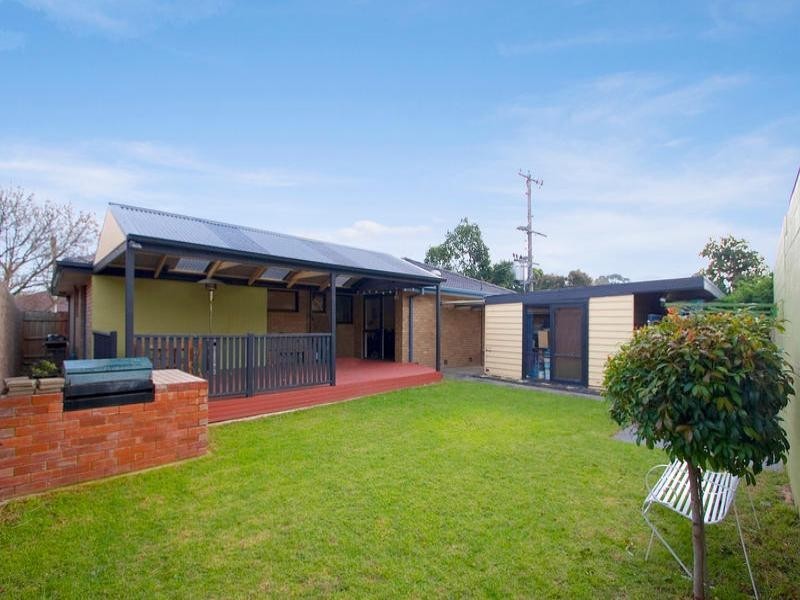 1 Torquay Close, Dingley Village VIC 3172
