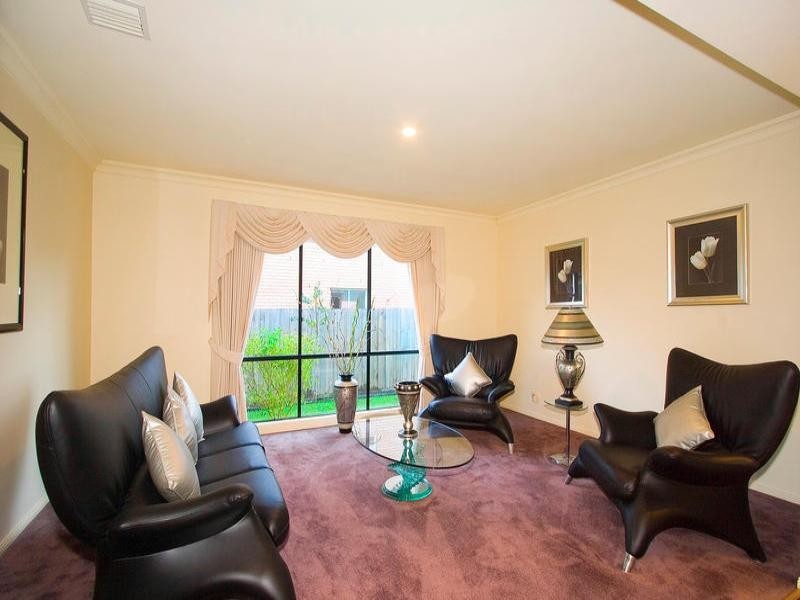 4 Harrier Court, Dingley Village VIC 3172