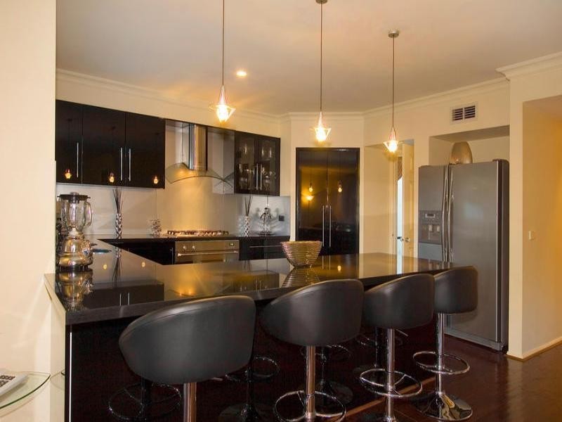 4 Harrier Court, Dingley Village VIC 3172