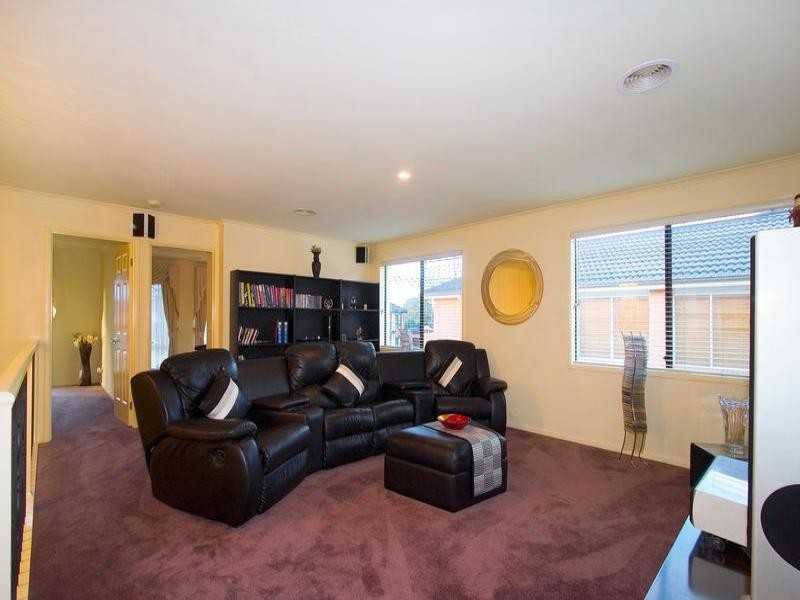 4 Harrier Court, Dingley Village VIC 3172