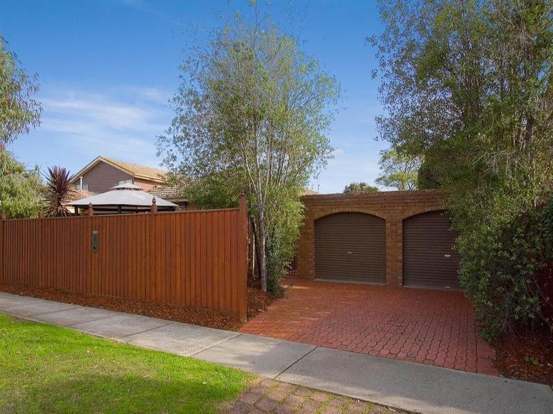 6 Jannali Drive, Dingley Village VIC 3172