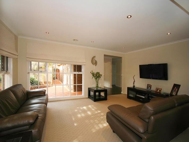 6 Jannali Drive, Dingley Village VIC 3172