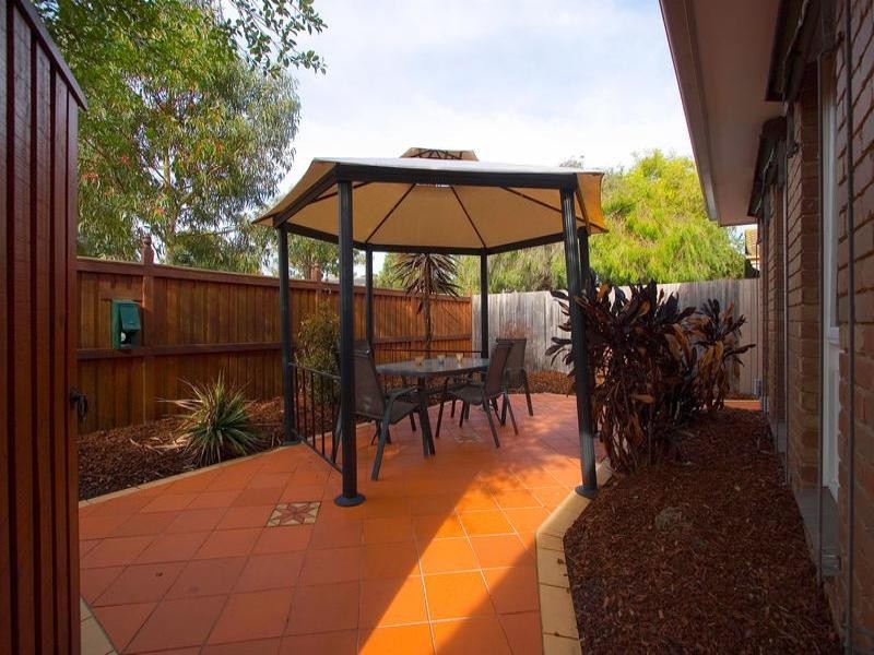 6 Jannali Drive, Dingley Village VIC 3172