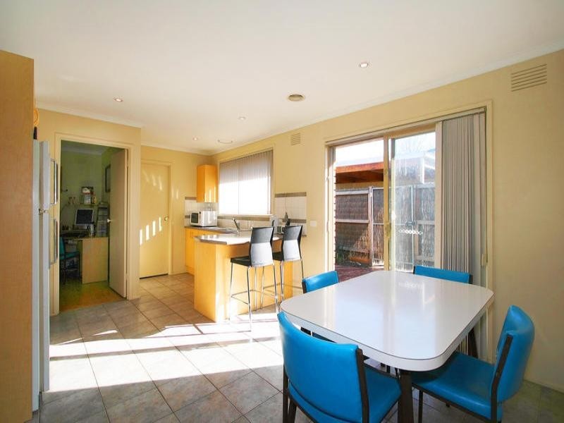 28 Bayville Drive, Dingley Village VIC 3172