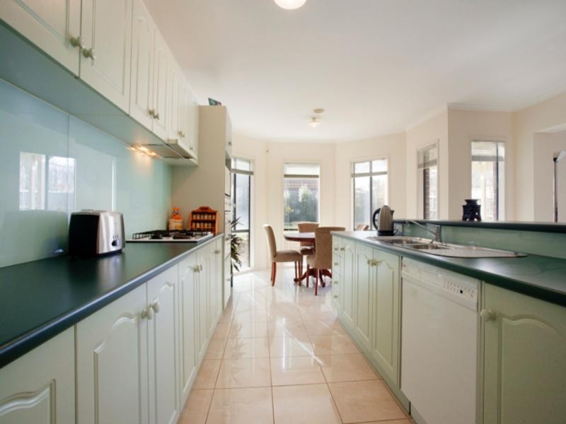 1 Ruby Place, Dingley Village VIC 3172