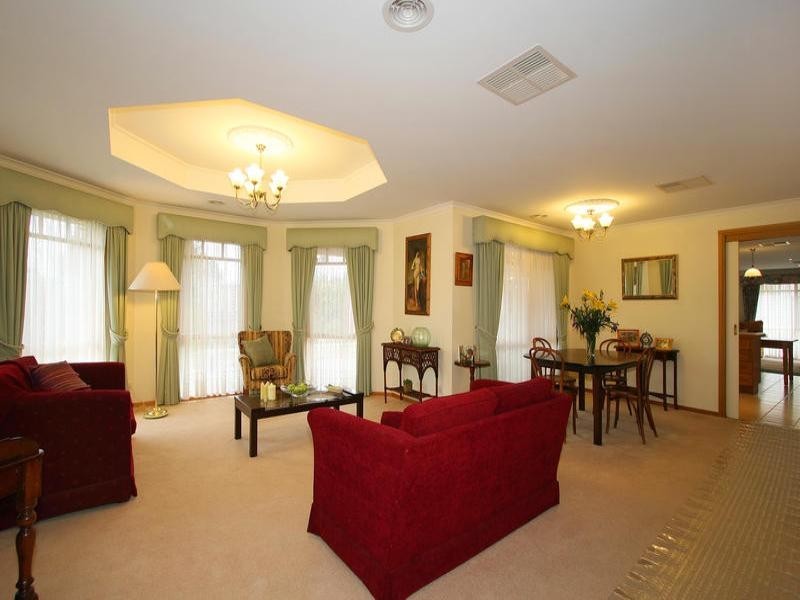 22 Caruana Drive, Dingley Village VIC 3172