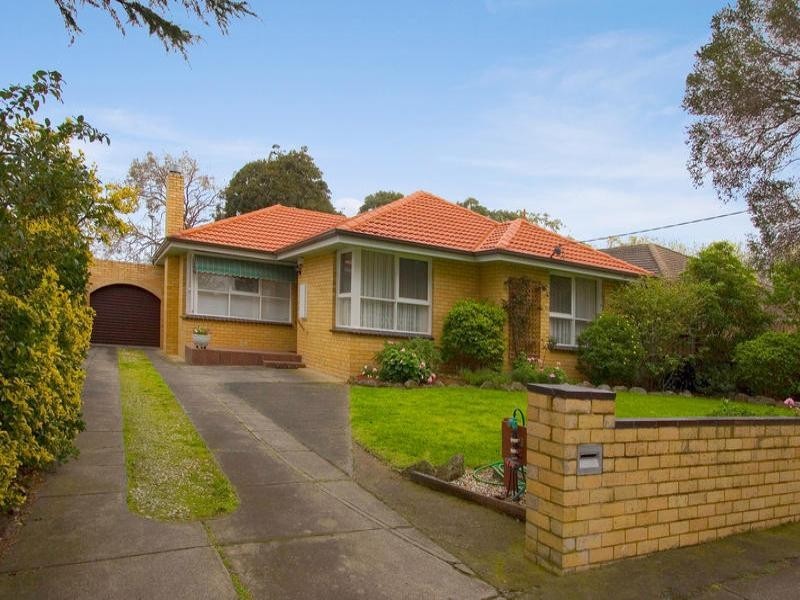 6 Kingswood Drive, Dingley Village VIC 3172