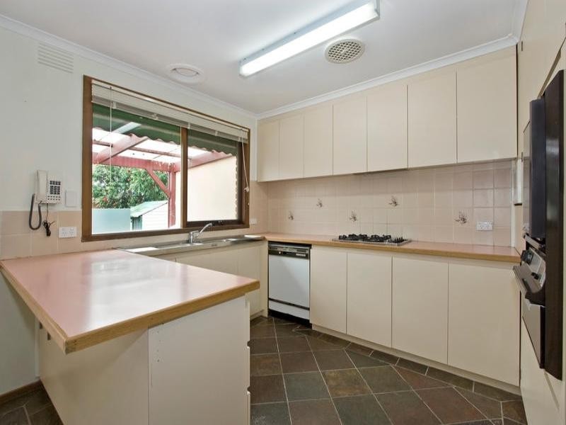 22 Sandleford Place, Dingley Village VIC 3172
