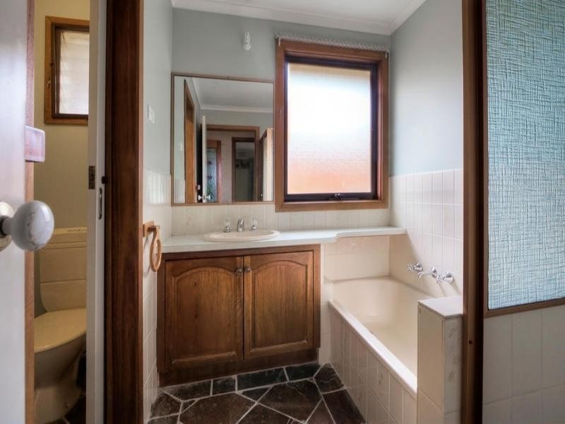 22 Sandleford Place, Dingley Village VIC 3172