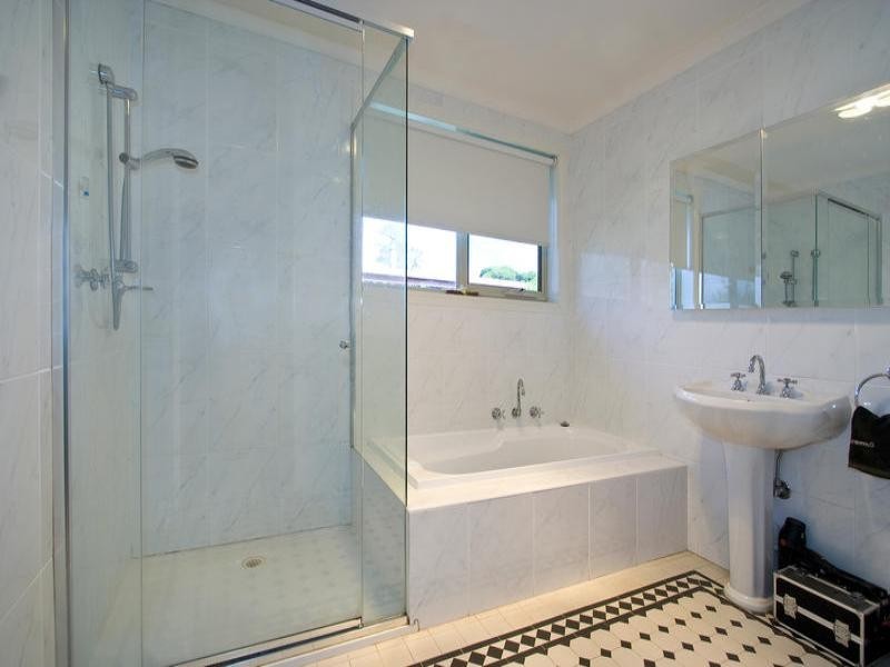 21 Centre Dandenong Road, Dingley Village VIC 3172