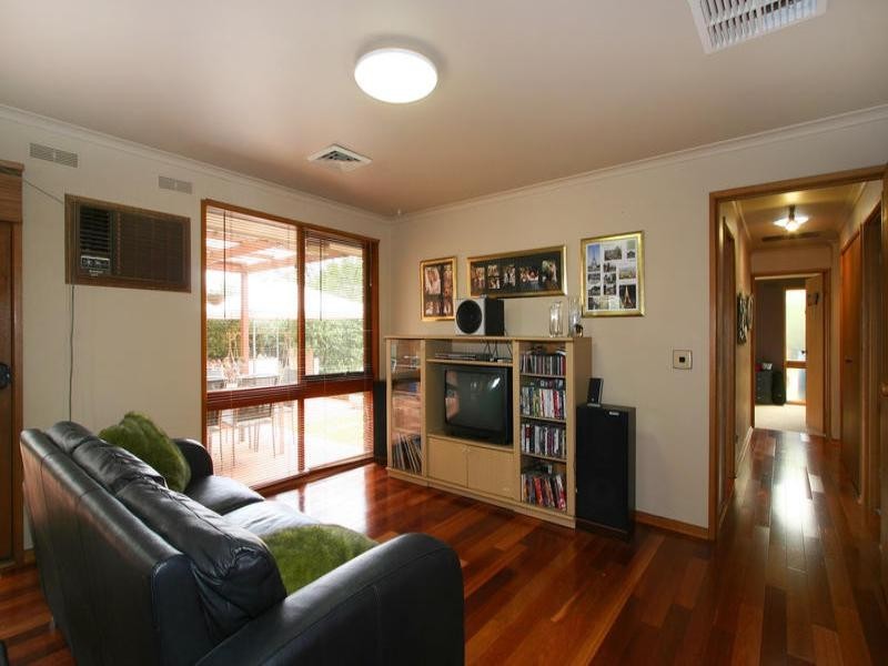 1 Attenborough Court, Dingley Village VIC 3172
