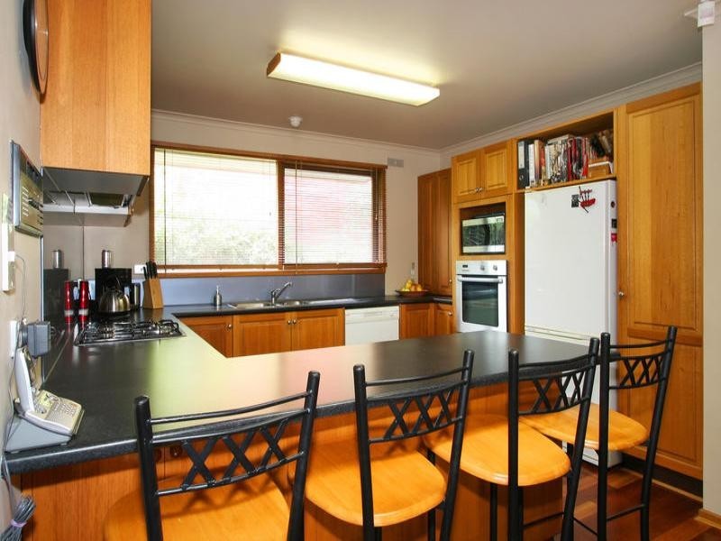 1 Attenborough Court, Dingley Village VIC 3172