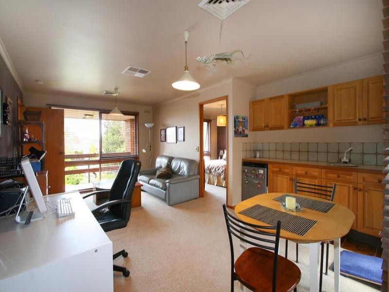 1 Attenborough Court, Dingley Village VIC 3172