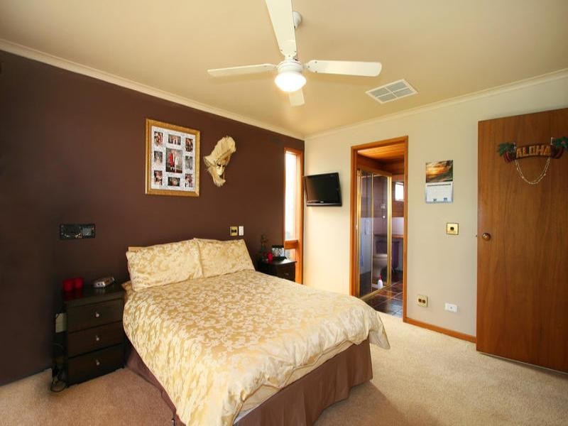 1 Attenborough Court, Dingley Village VIC 3172