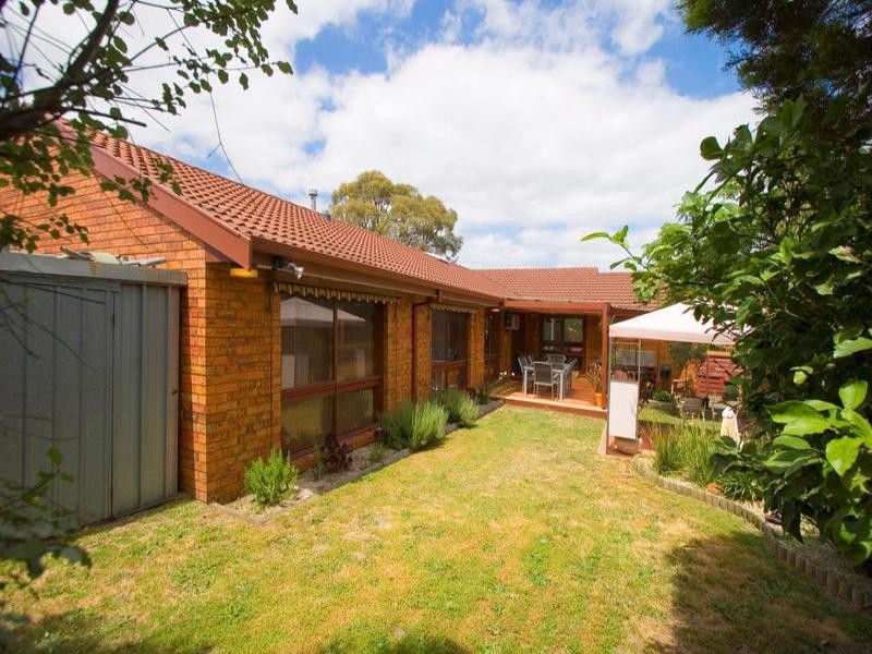 1 Attenborough Court, Dingley Village VIC 3172