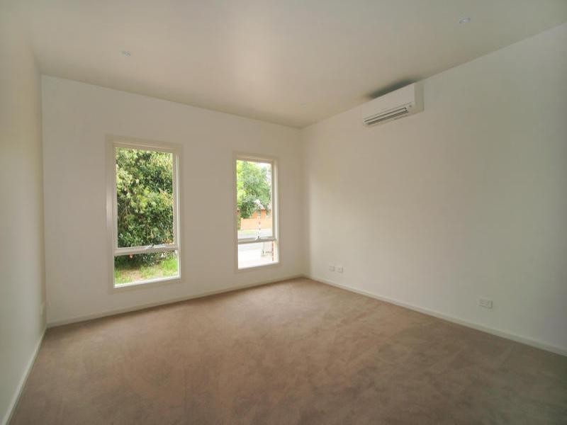 1/65 Howard Road, Dingley Village VIC 3172