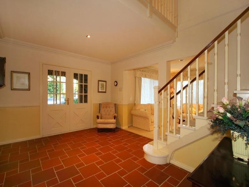 26 Wheatland Crescent, Dingley Village VIC 3172