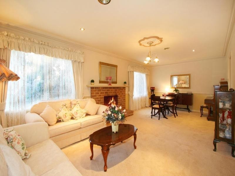 26 Wheatland Crescent, Dingley Village VIC 3172