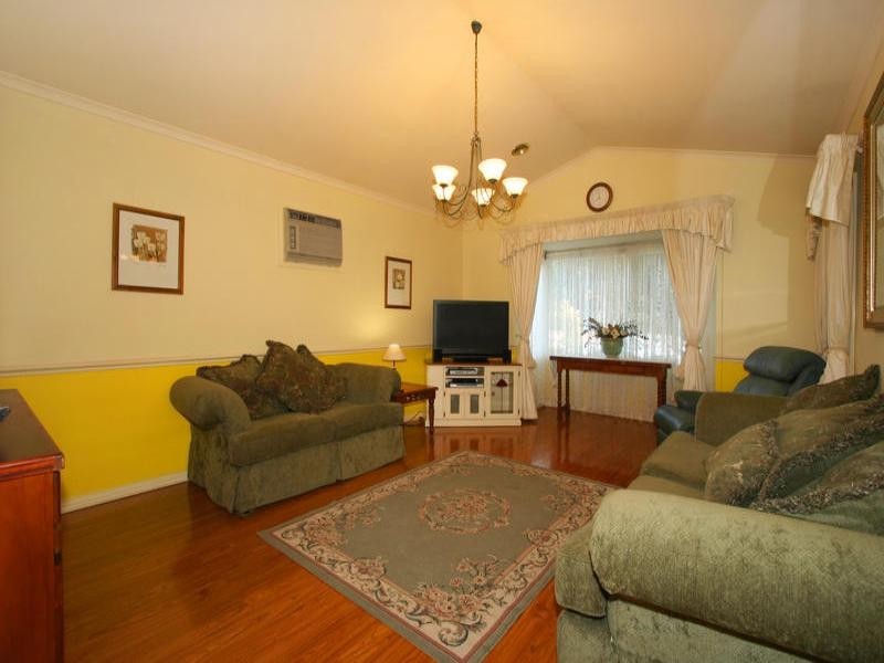 26 Wheatland Crescent, Dingley Village VIC 3172