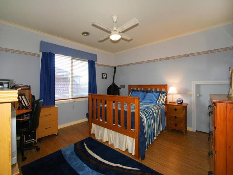 26 Wheatland Crescent, Dingley Village VIC 3172