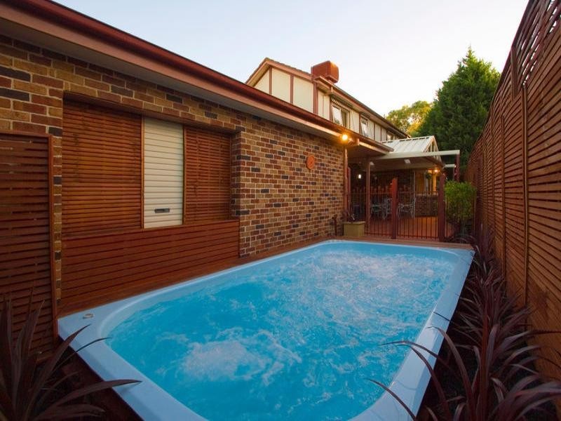 26 Wheatland Crescent, Dingley Village VIC 3172